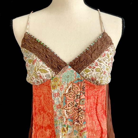 Super Cute Boho Floral Top - Picture 2 of 3